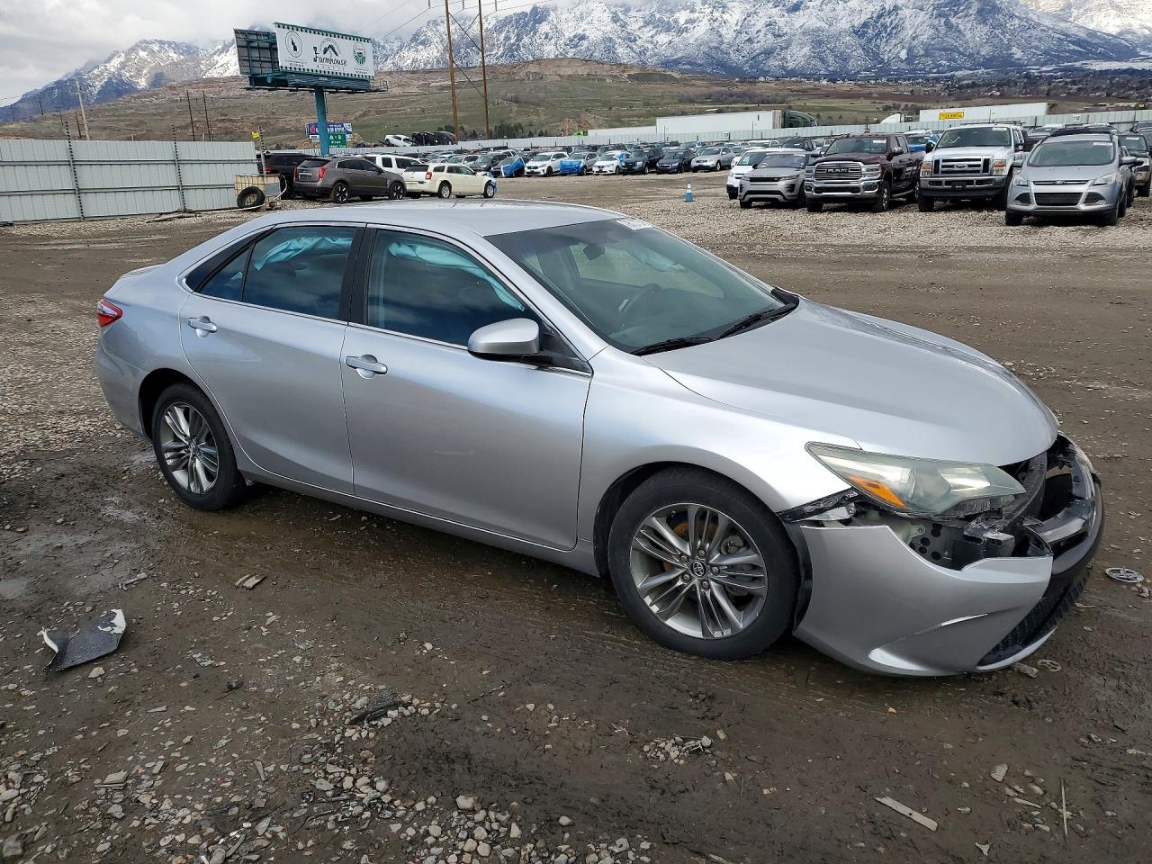 2016 TOYOTA CAMRY photo 7