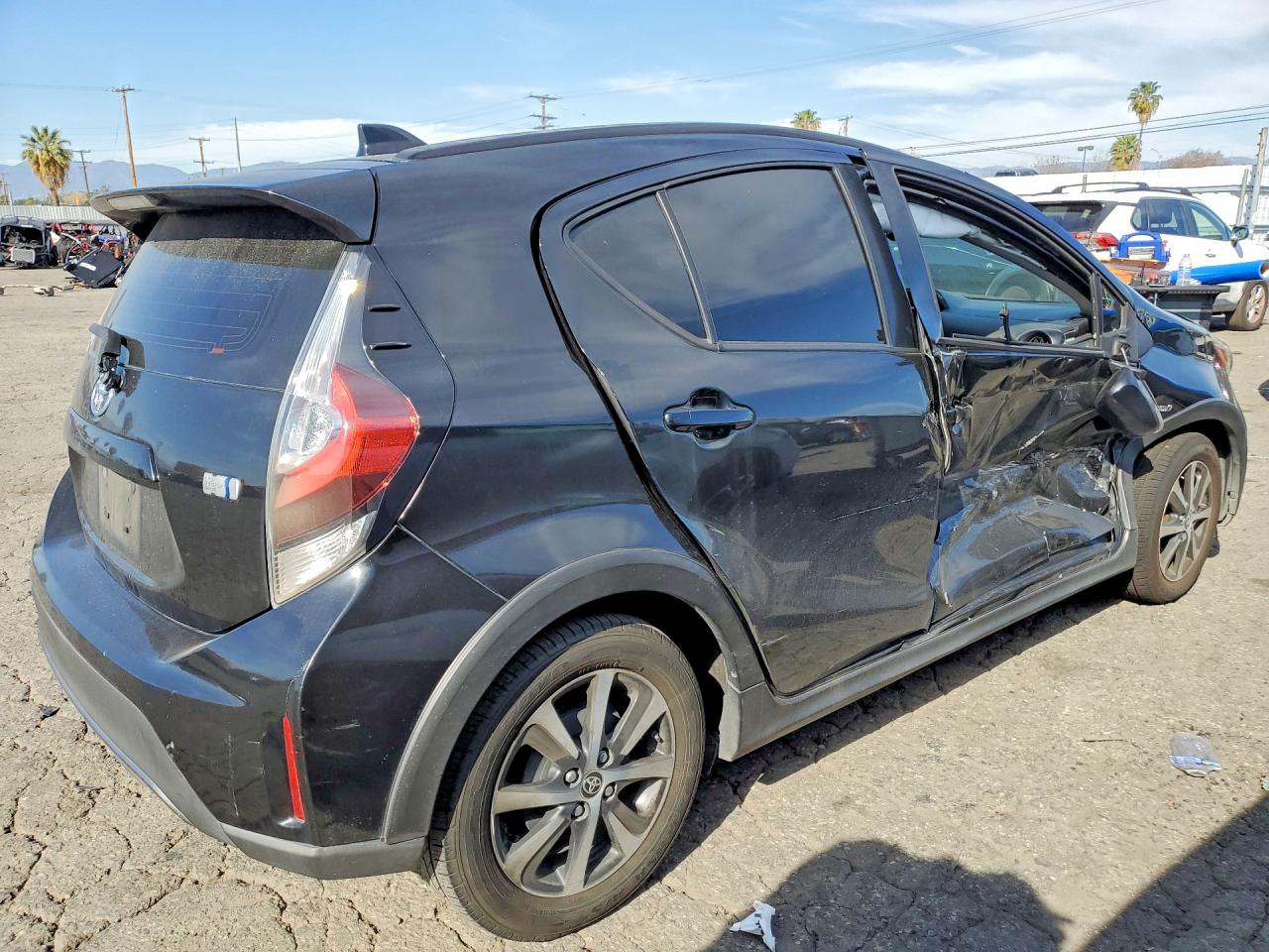 2018 TOYOTA PRIUS photo 3