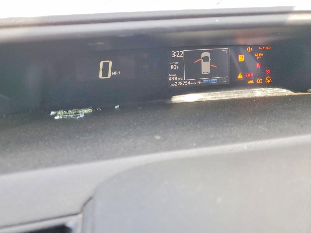 2018 TOYOTA PRIUS photo 9