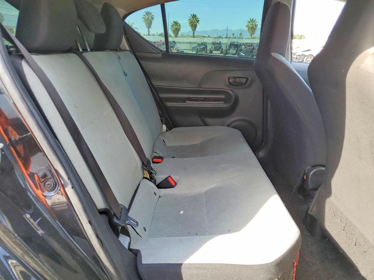 2018 TOYOTA PRIUS photo 10