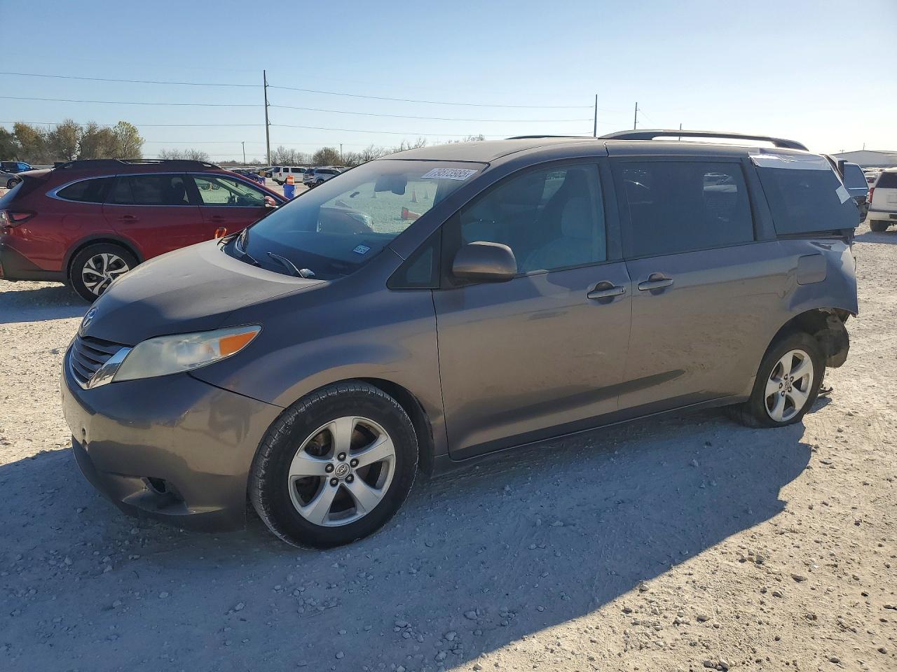 2015 TOYOTA SIENNA