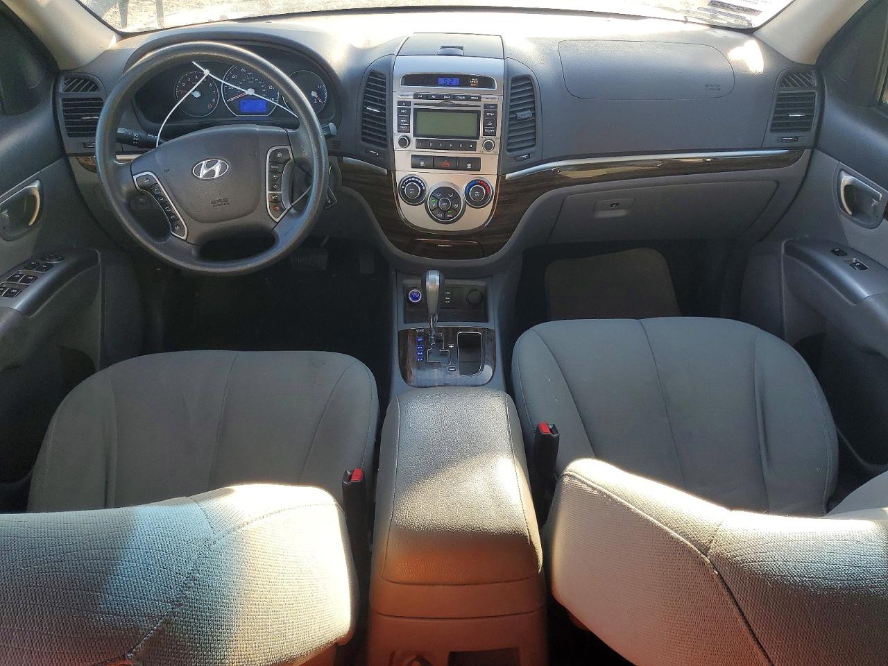 2012 HYUNDAI SANTA FE GLS photo 8