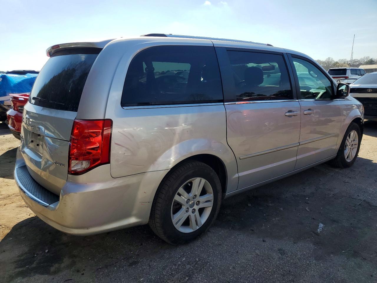 2012 DODGE GRAND CARAVAN CREW photo 3