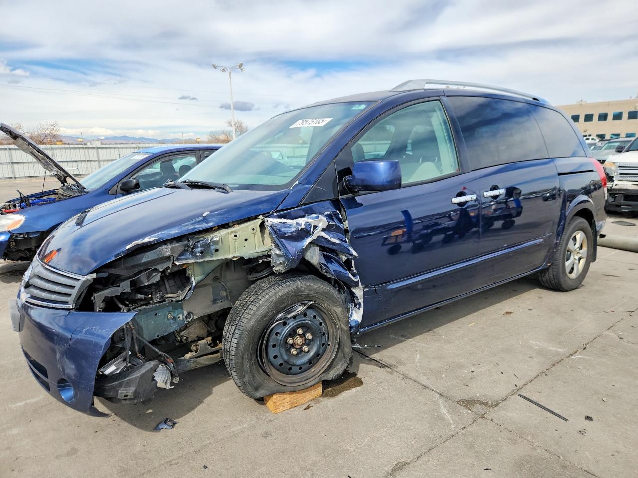 2009 NISSAN QUEST