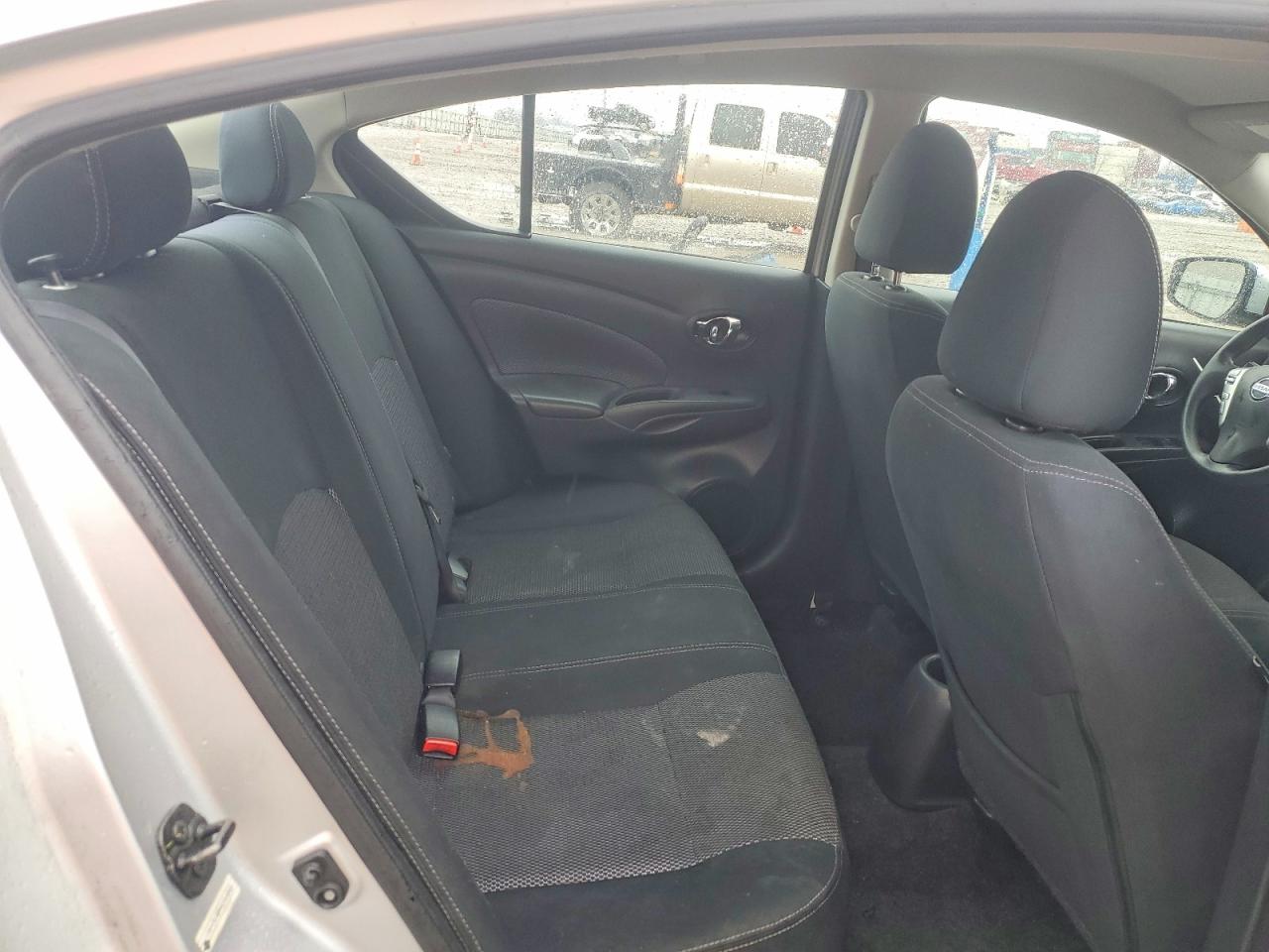 2019 NISSAN VERSA SV photo 19