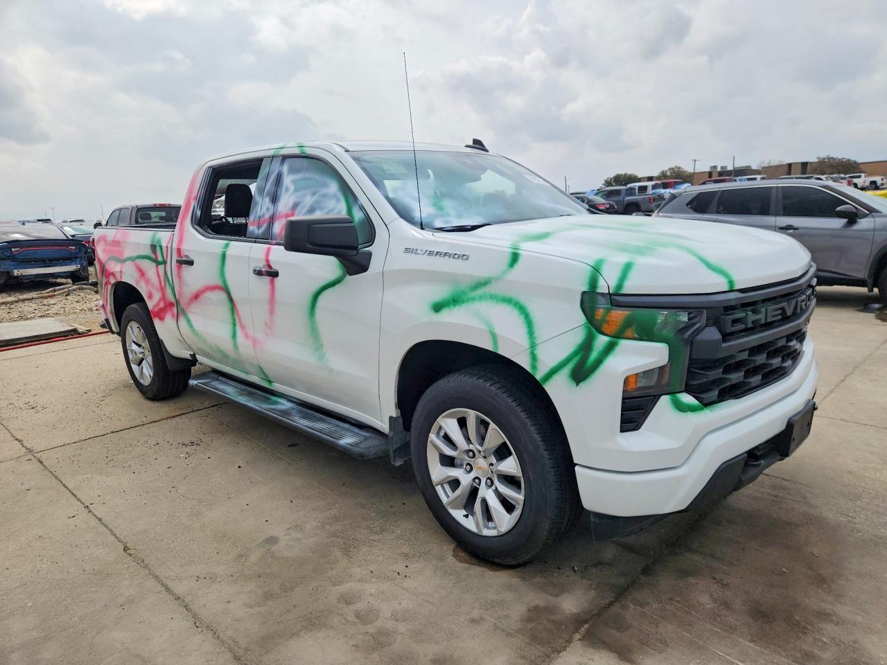 2024 CHEVROLET SILVERADO C1500 CUSTOM photo 7