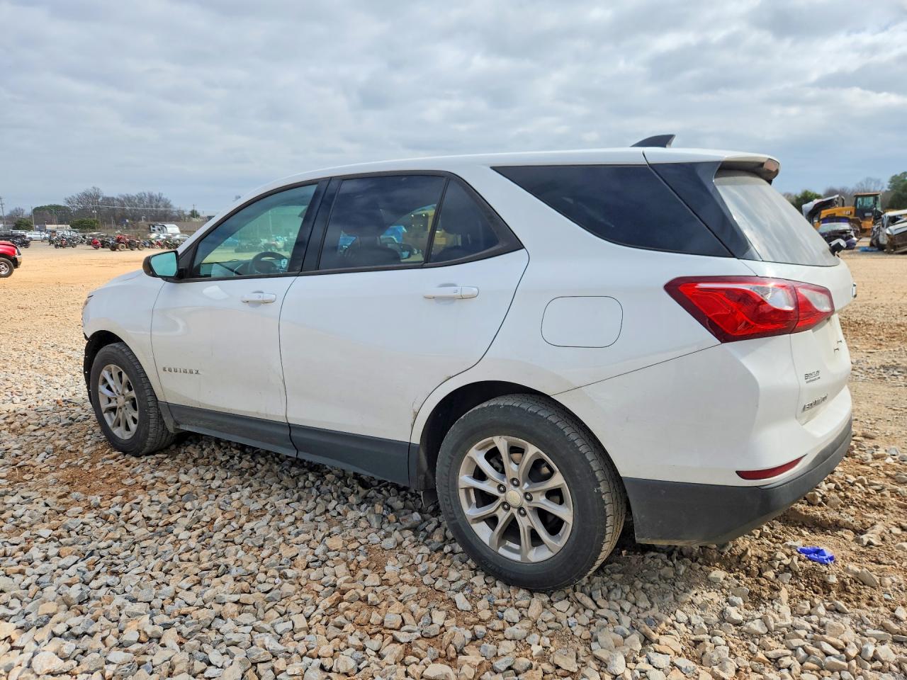 2019 CHEVROLET EQUINOX LS photo 3