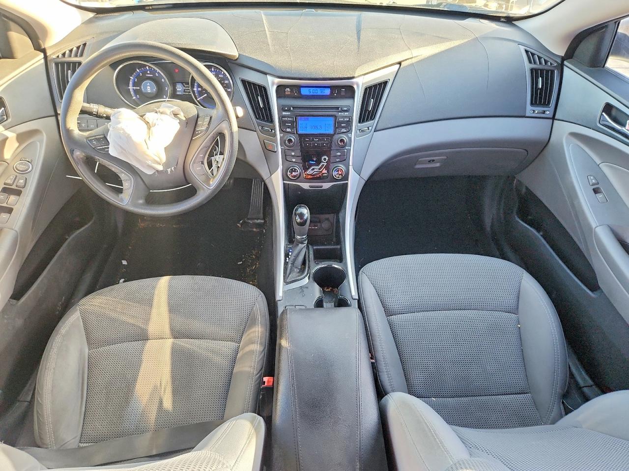 2013 HYUNDAI SONATA GLS photo 15