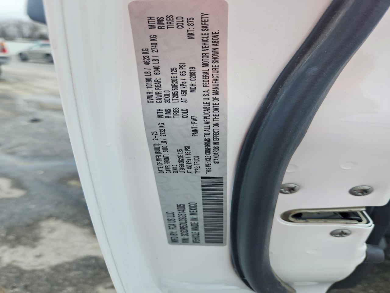 2025 RAM 2500 BIG HORN photo 25
