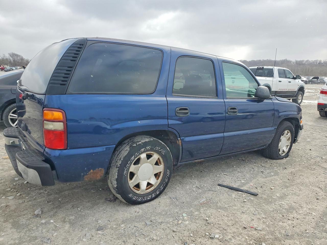 2001 CHEVROLET TAHOE C1500 photo 3