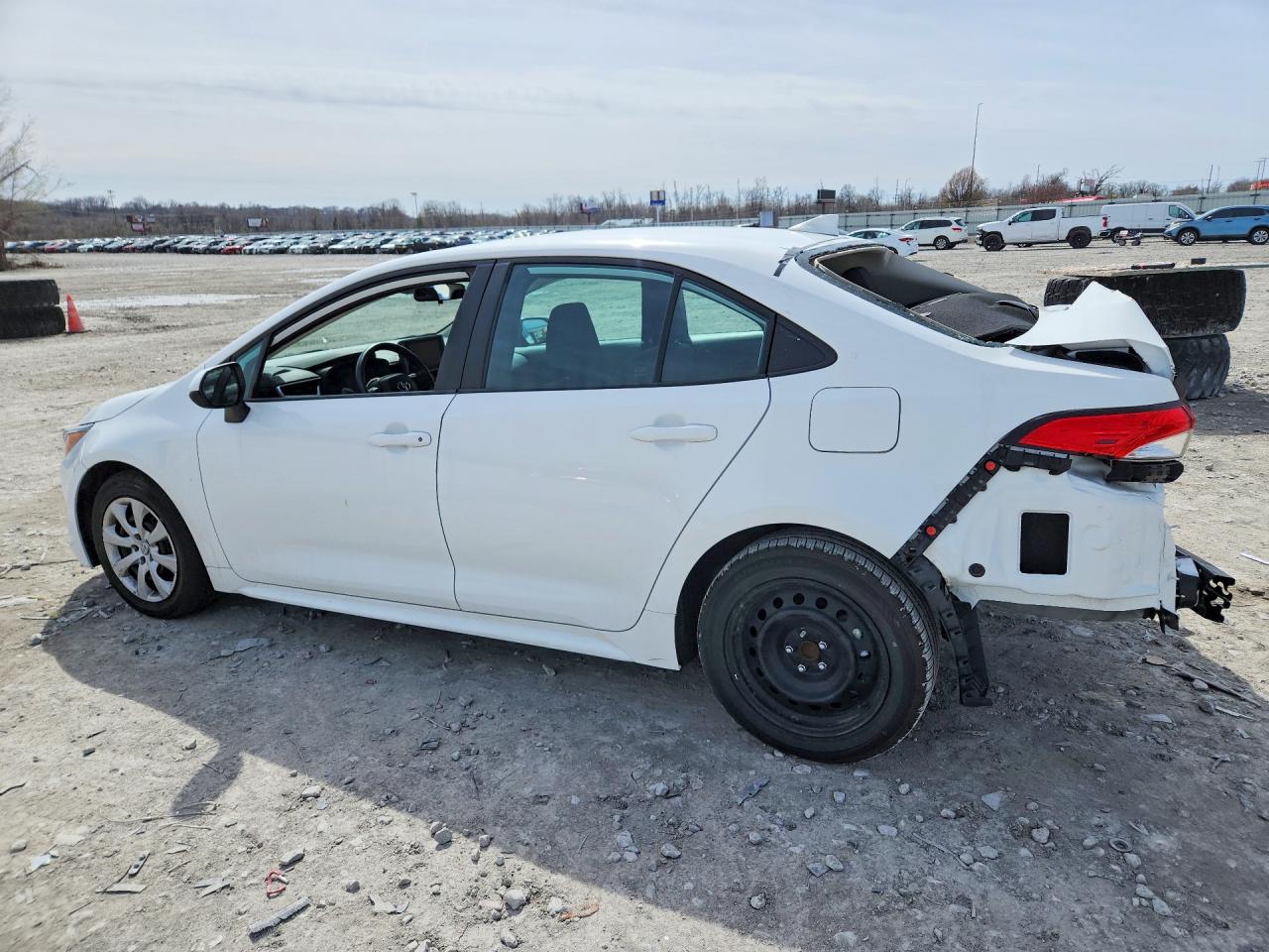 2024 TOYOTA COROLLA LE photo 2