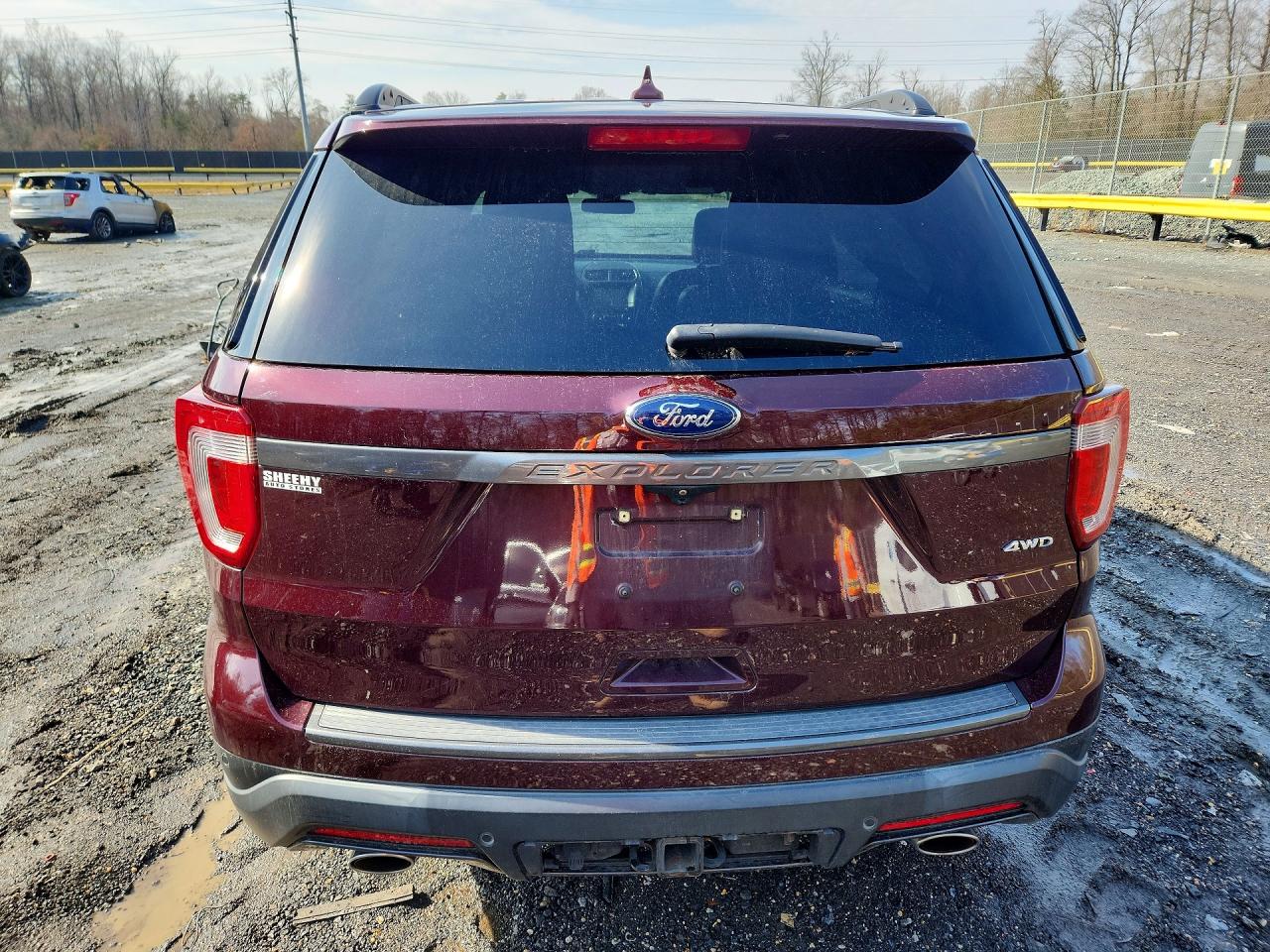 2018 FORD EXPLORER XLT photo 6