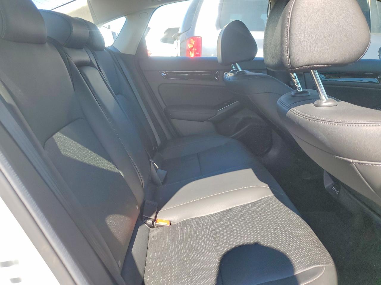 2024 HONDA CIVIC TOURING photo 28