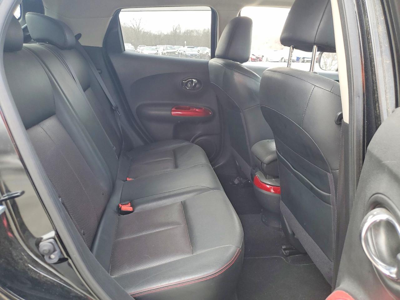 2015 NISSAN JUKE SL photo 28