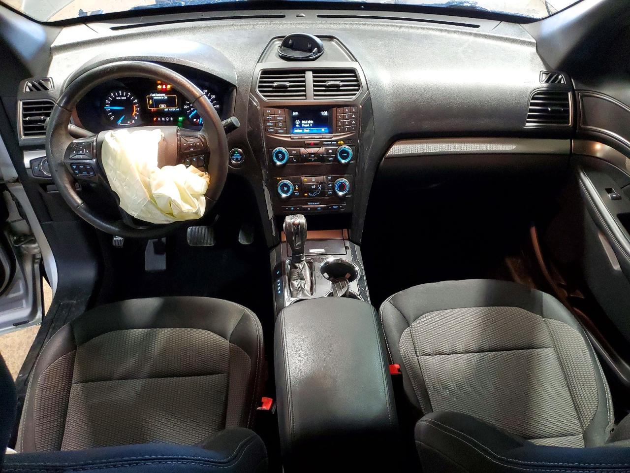 2018 FORD EXPLORER XLT photo 15