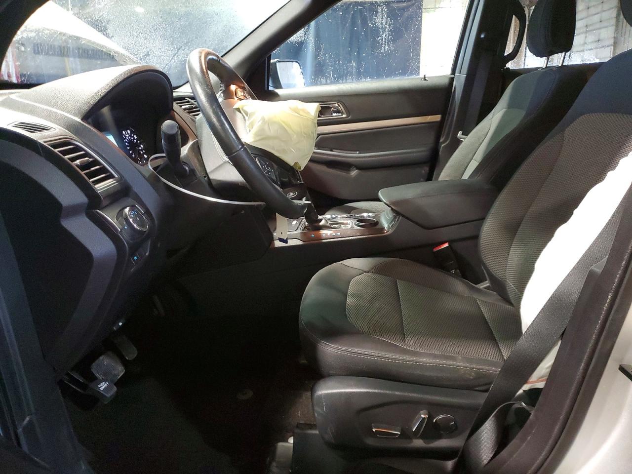 2018 FORD EXPLORER XLT photo 13
