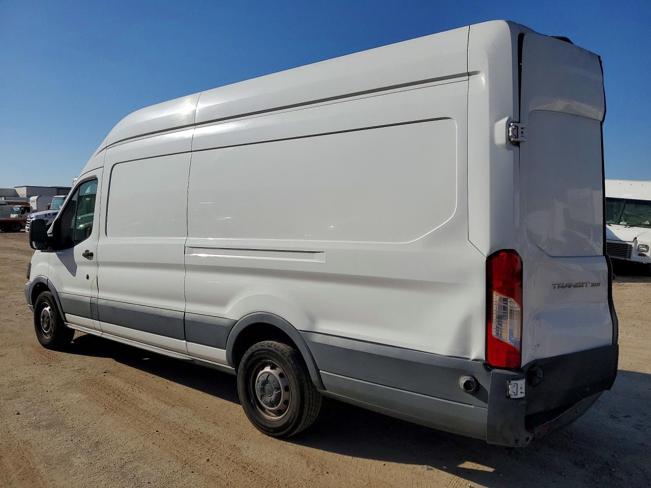 2018 FORD TRANSIT T-350 photo 2
