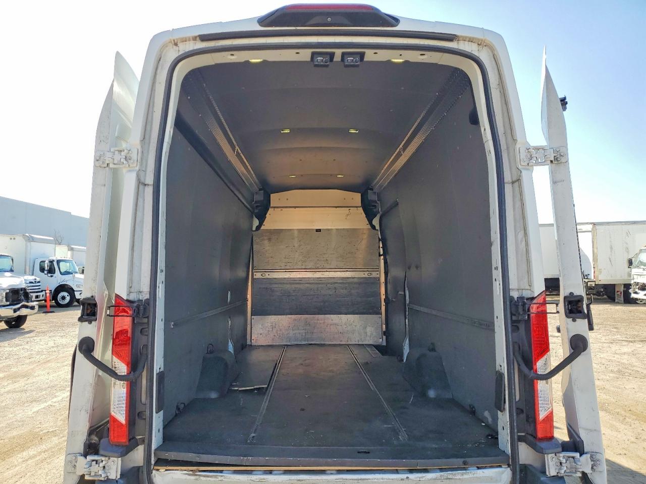 2018 FORD TRANSIT T-350 photo 10