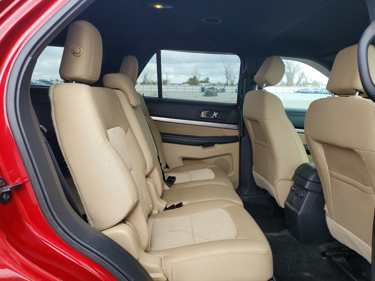 2017 FORD EXPLORER photo 11