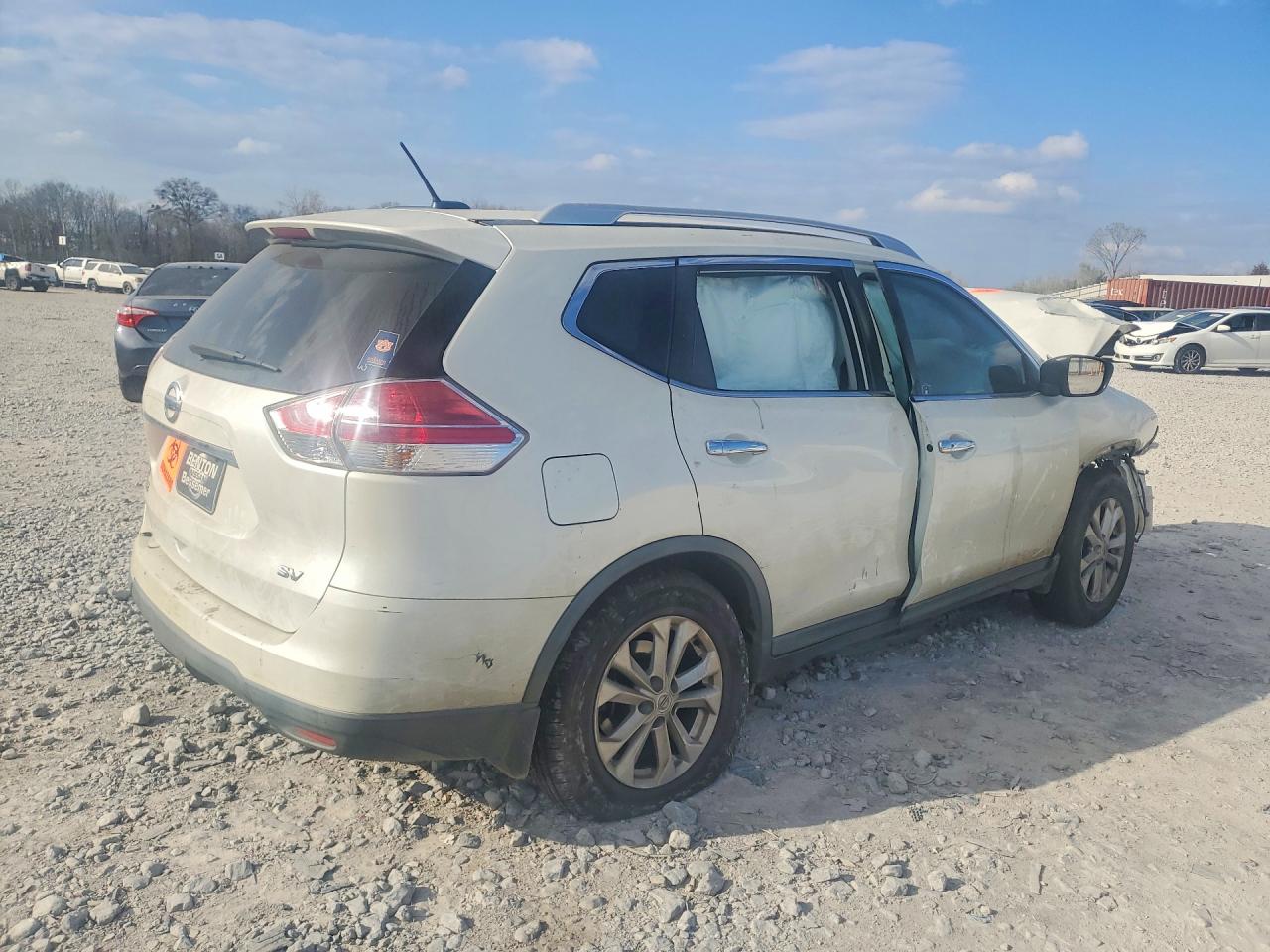 2016 NISSAN ROGUE SV photo 5