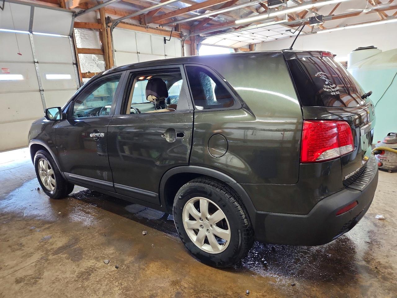 2012 KIA SORENTO LX photo 5