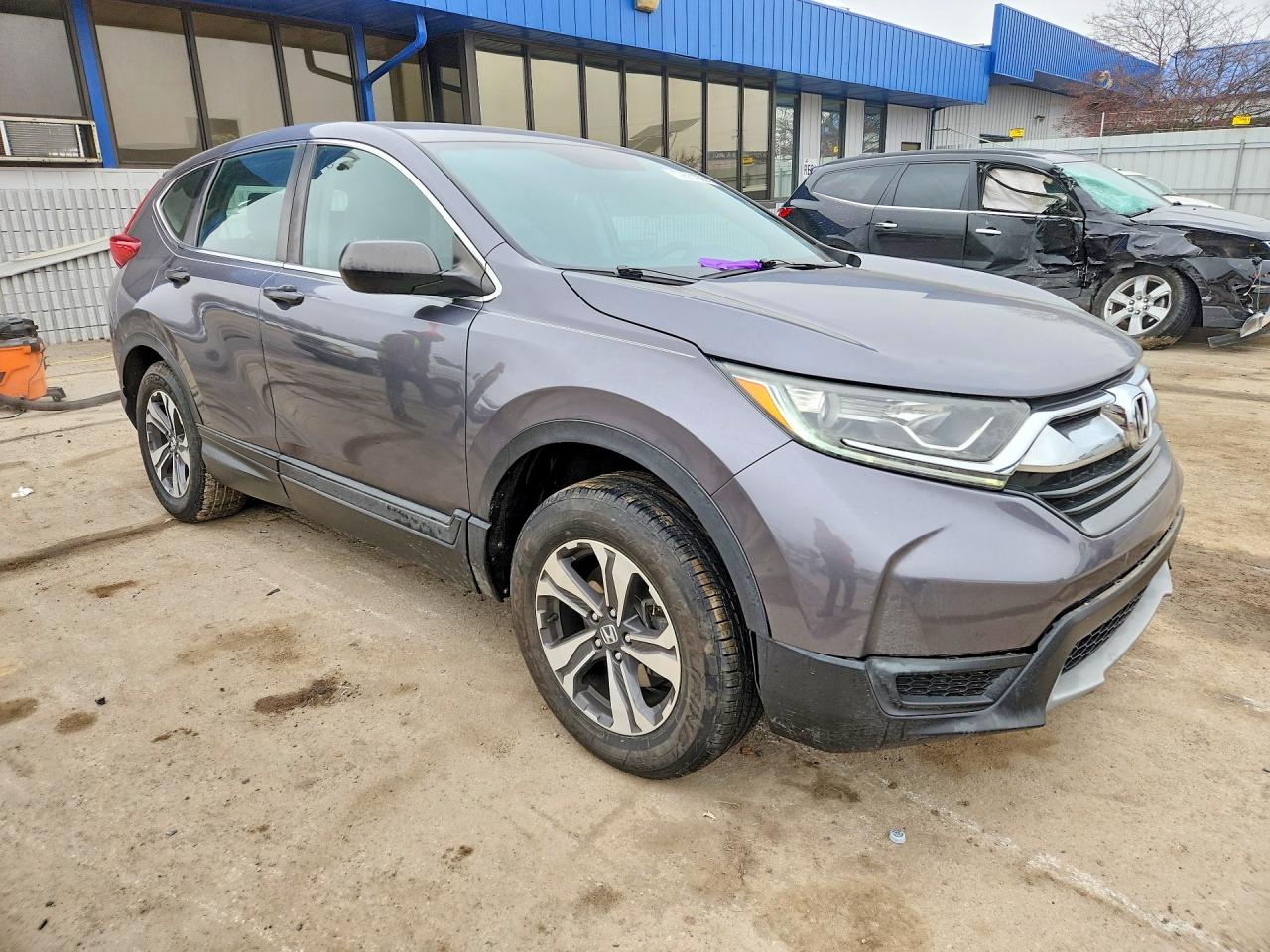 2018 HONDA CR-V LX photo 4