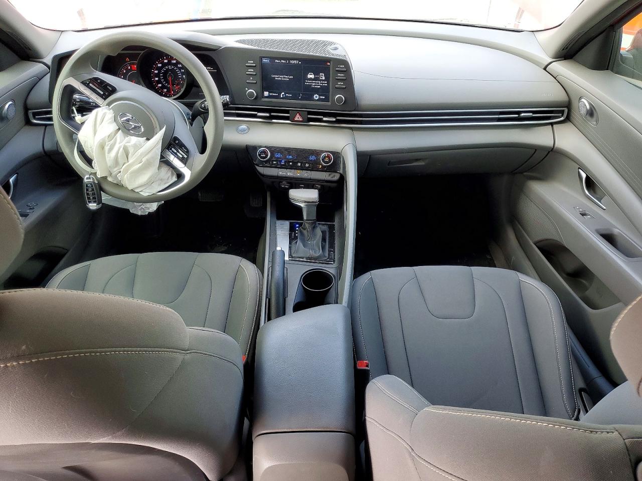 2021 HYUNDAI ELANTRA SEL photo 22