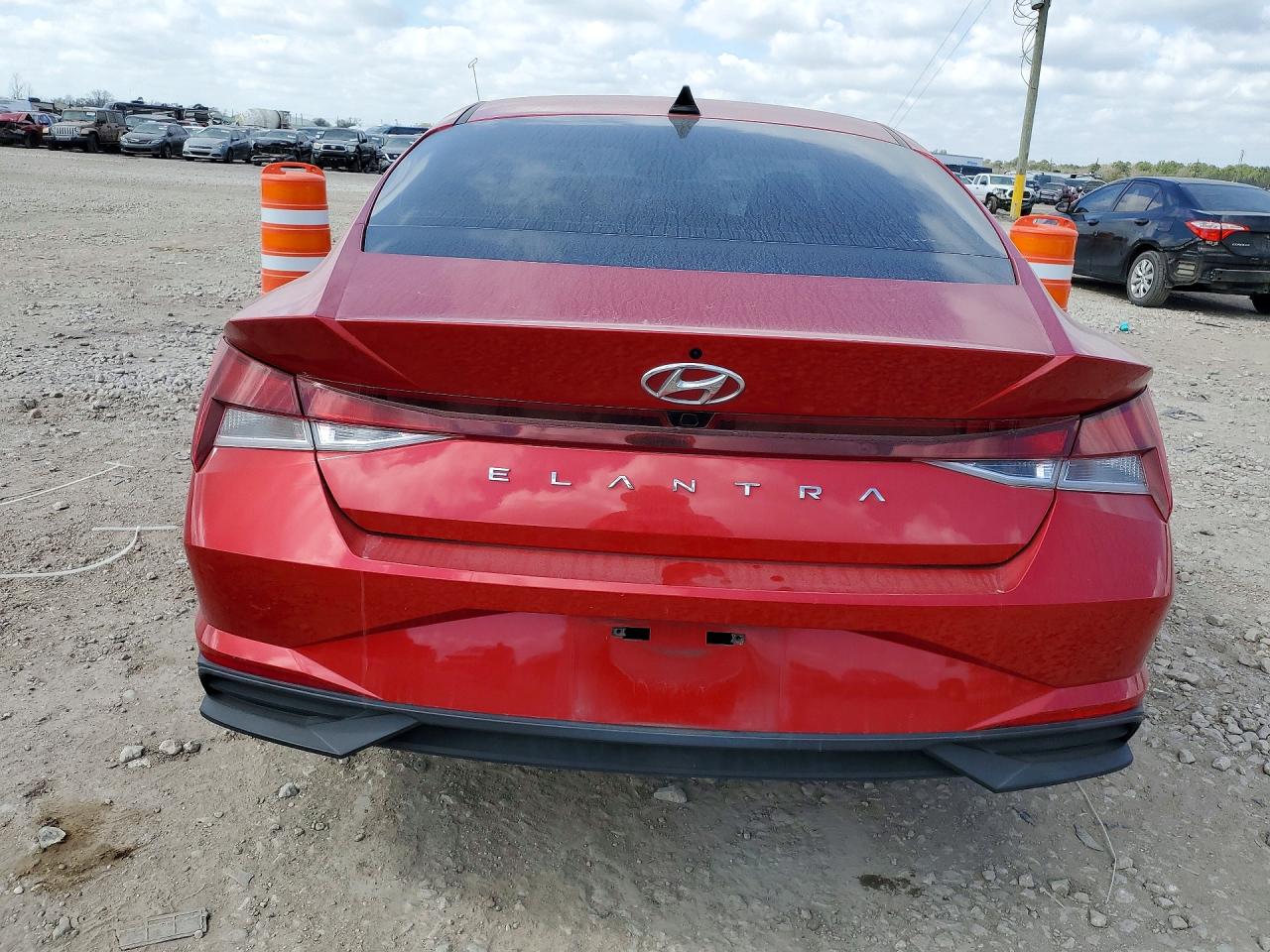 2021 HYUNDAI ELANTRA SEL photo 16