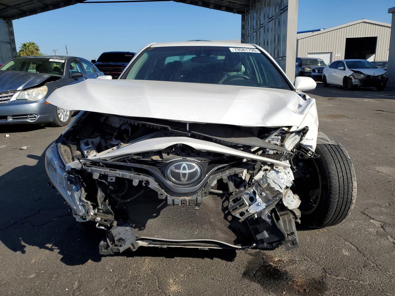 2018 TOYOTA CAMRY LE photo 13