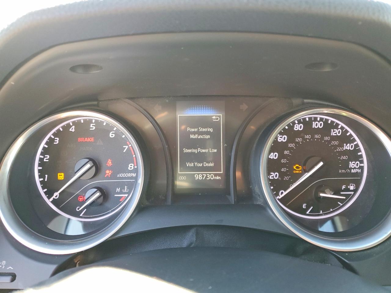 2018 TOYOTA CAMRY LE photo 25