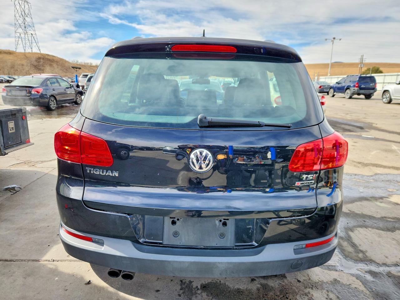 2016 VOLKSWAGEN TIGUAN S photo 11