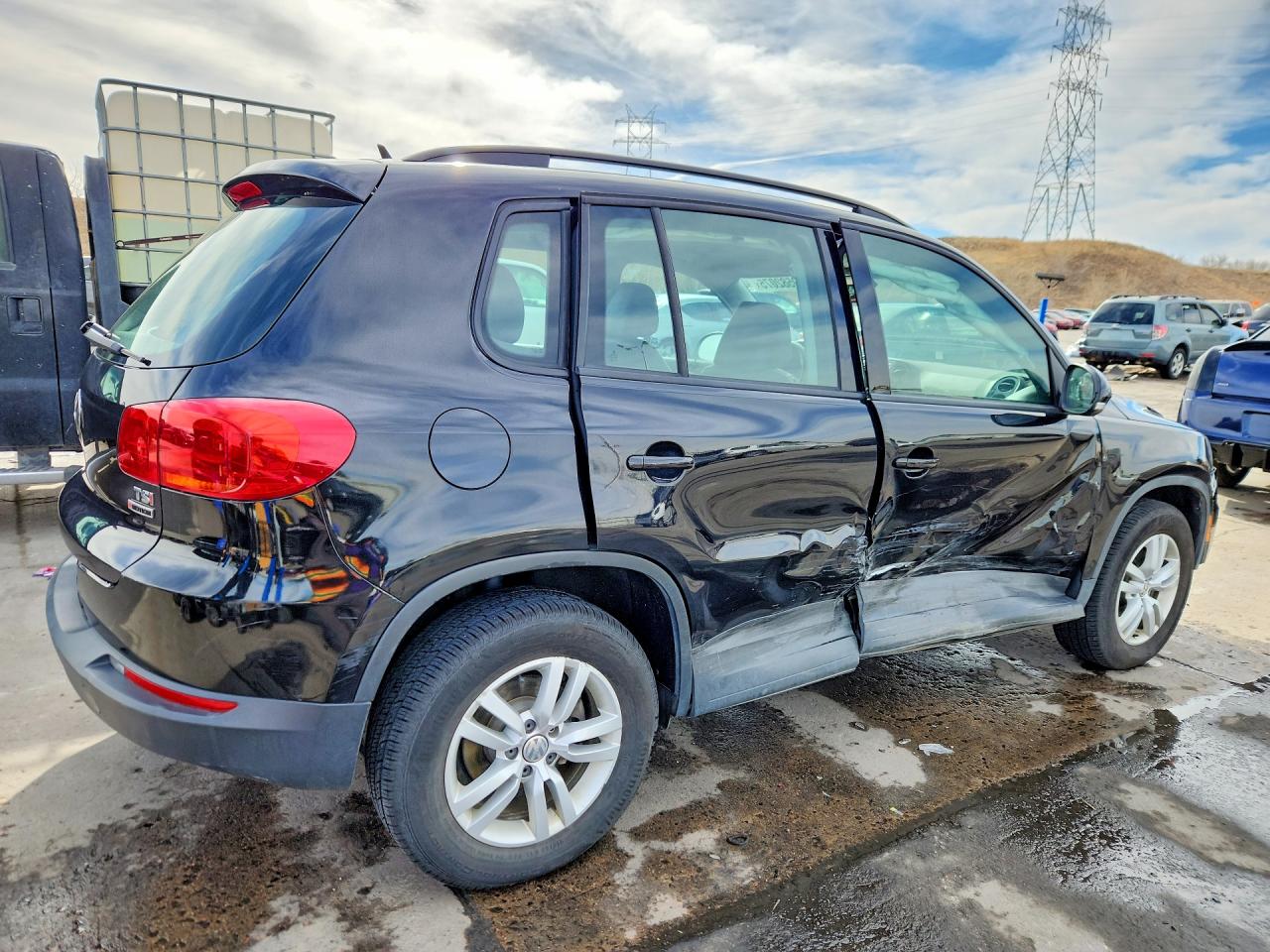 2016 VOLKSWAGEN TIGUAN S photo 5