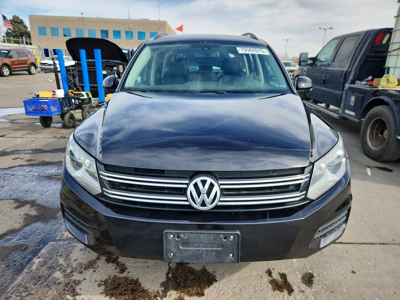 2016 VOLKSWAGEN TIGUAN S photo 9