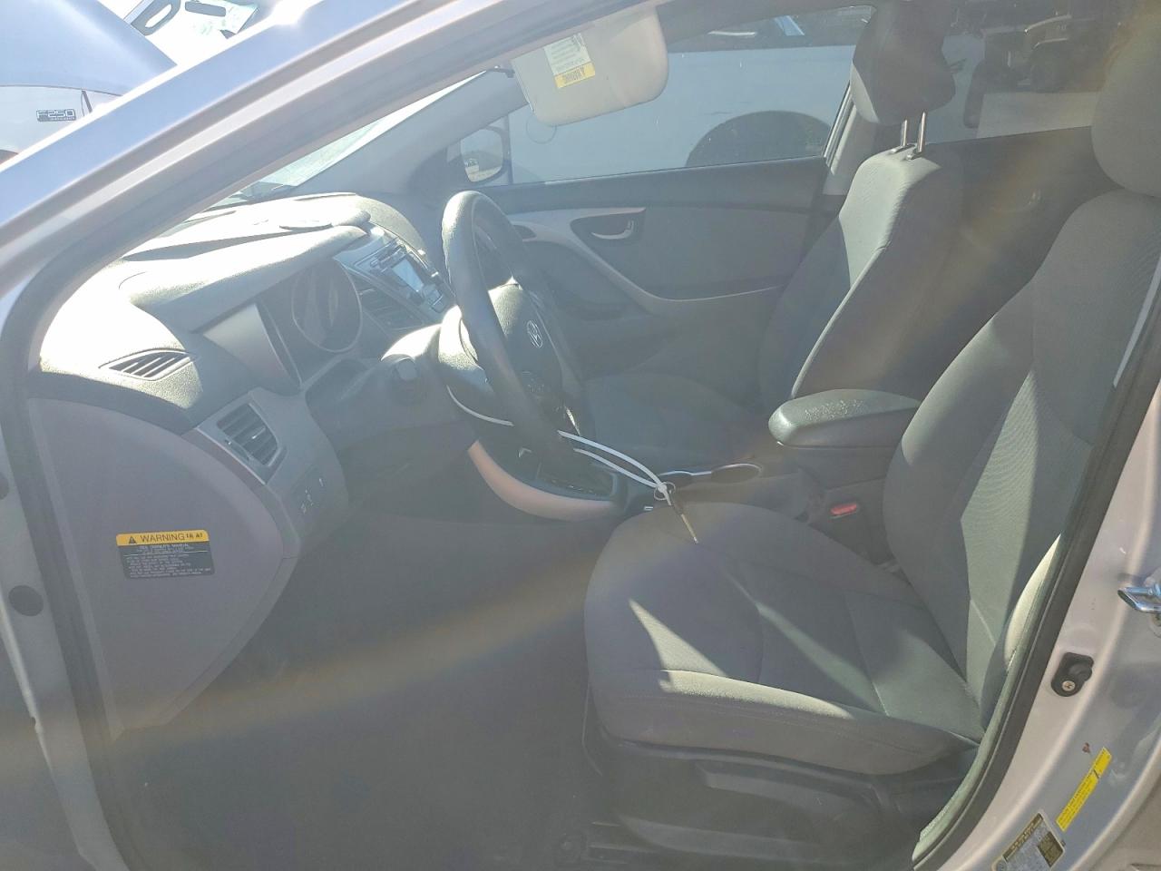2015 HYUNDAI ELANTRA SE photo 7