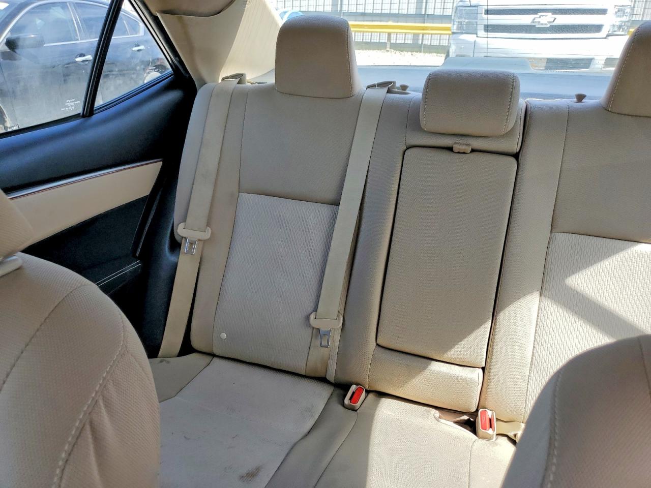 2016 TOYOTA COROLLA LE photo 10