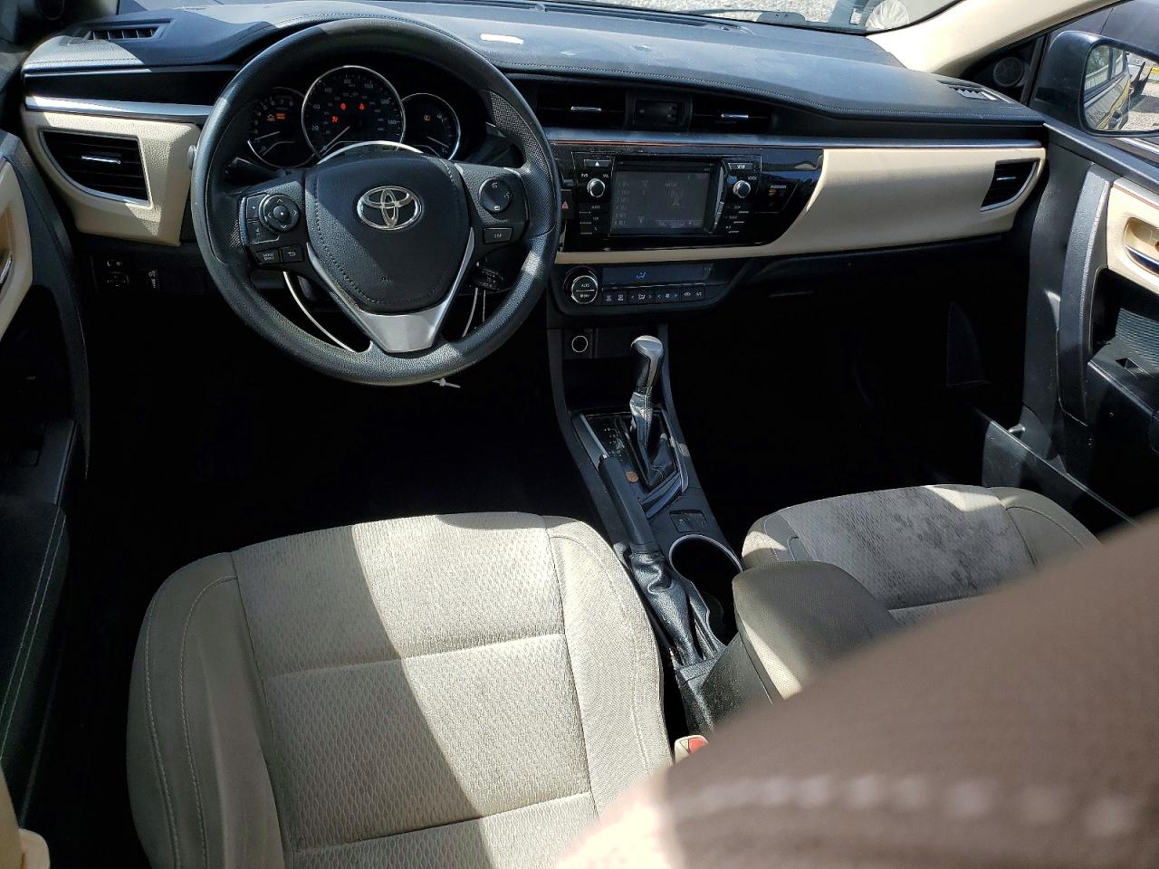 2016 TOYOTA COROLLA LE photo 8