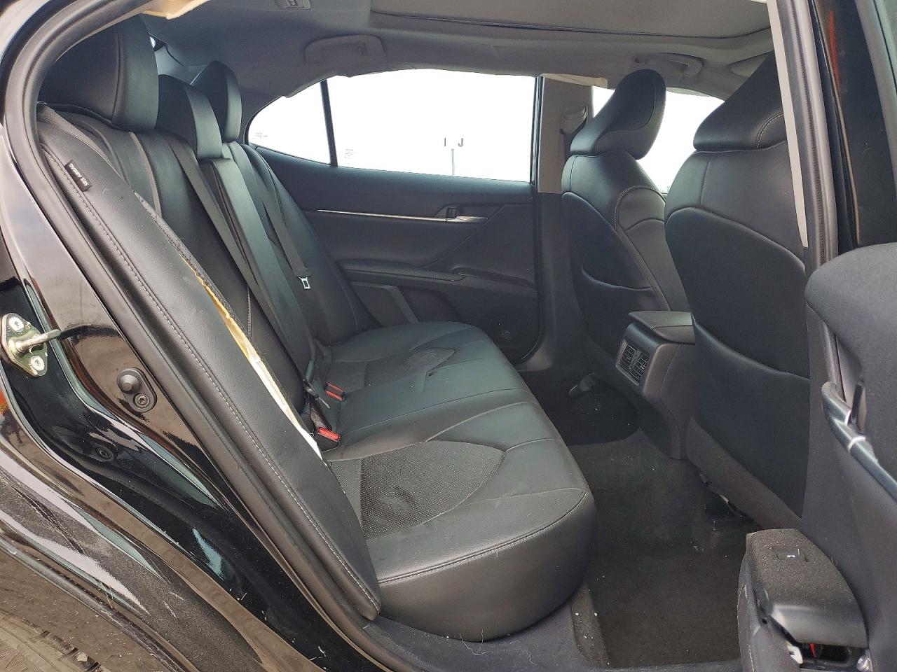 2020 TOYOTA CAMRY XSE photo 31