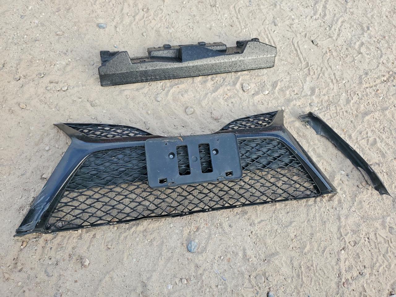 2020 TOYOTA CAMRY XSE photo 37