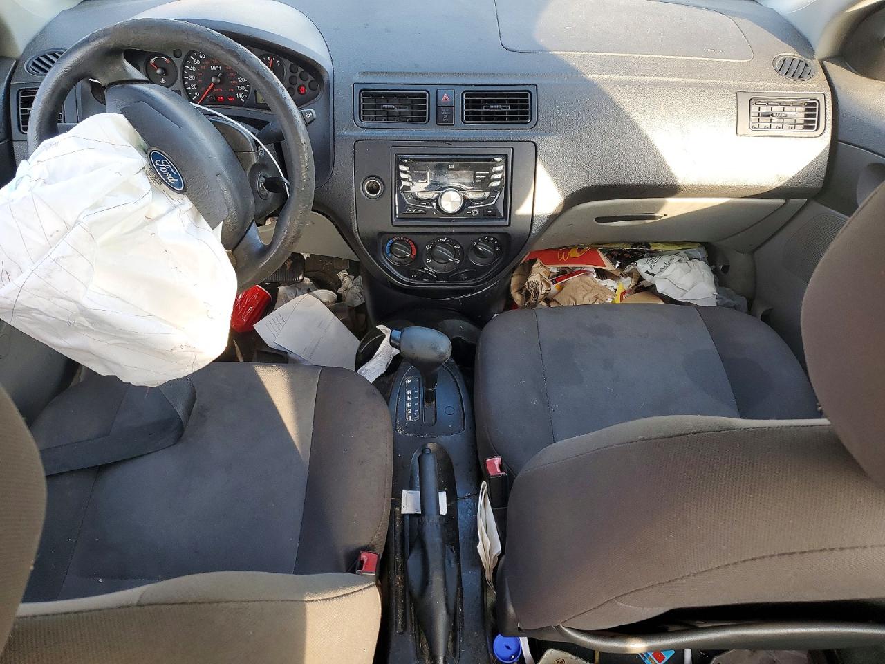 2007 FORD FOCUS ZX4 photo 15
