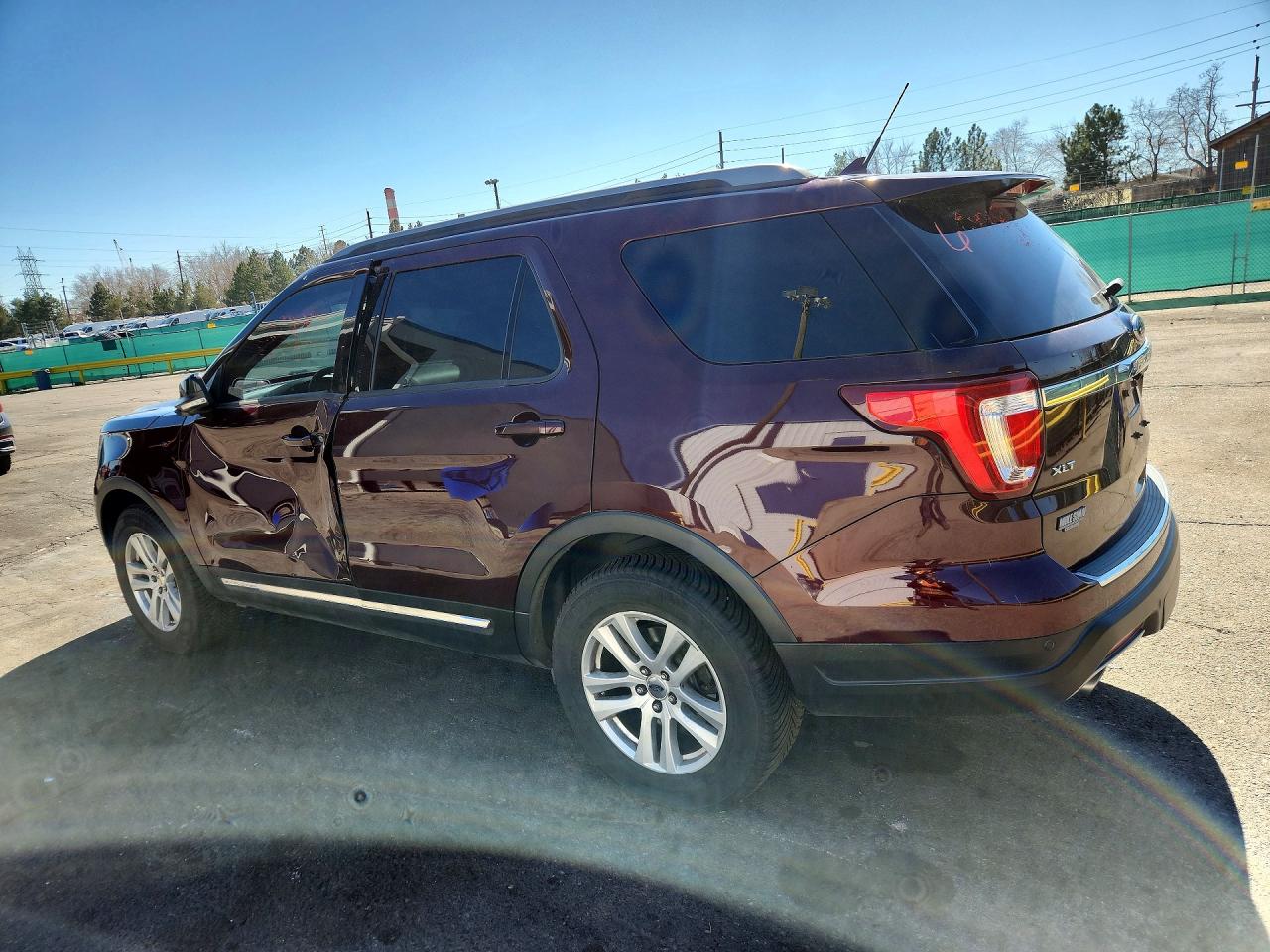 2018 FORD EXPLORER XLT photo 3