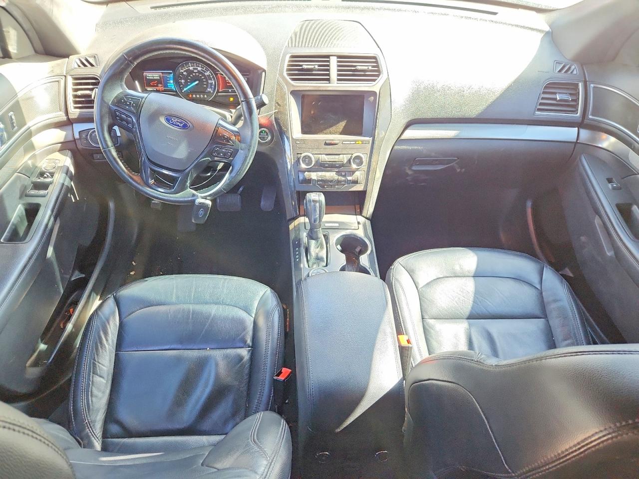 2018 FORD EXPLORER XLT photo 15