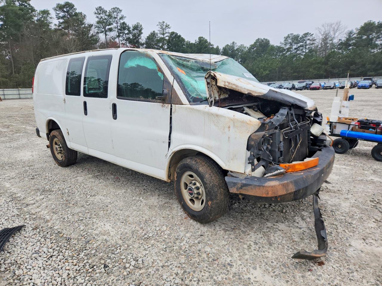 2017 GMC SAVANA G2500 photo 4