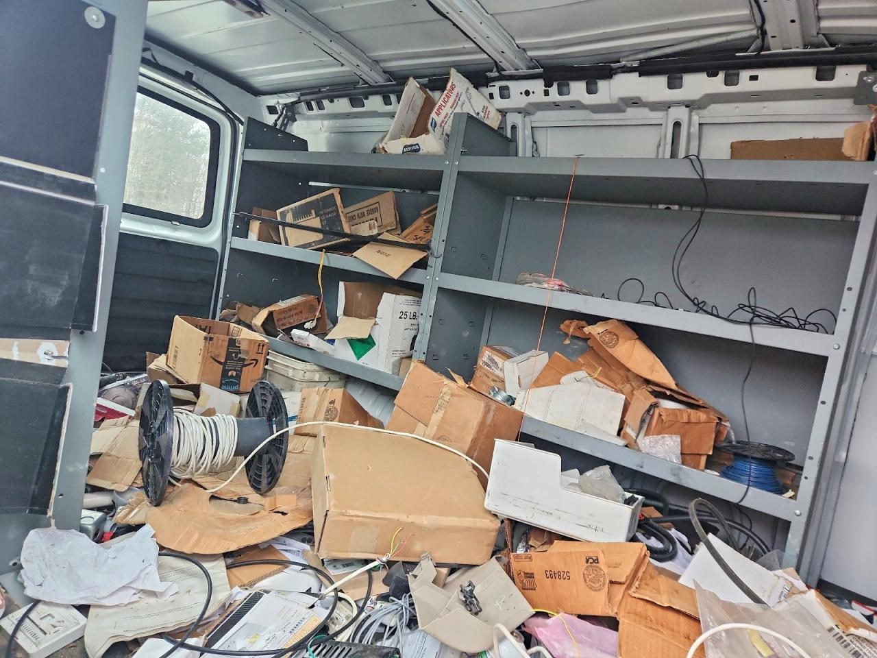 2017 GMC SAVANA G2500 photo 11