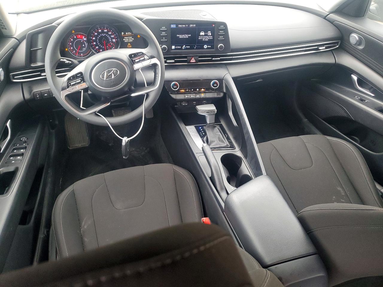 2022 HYUNDAI ELANTRA SEL photo 8