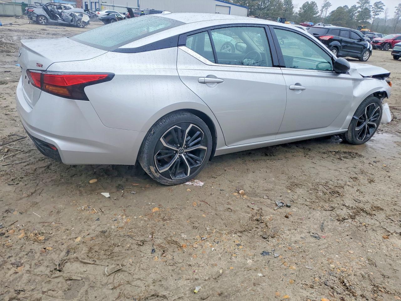 2024 NISSAN ALTIMA 2.5 SR photo 5
