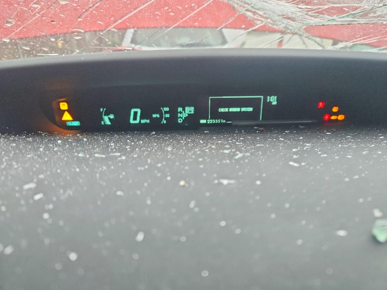 2011 TOYOTA PRIUS THREE photo 17