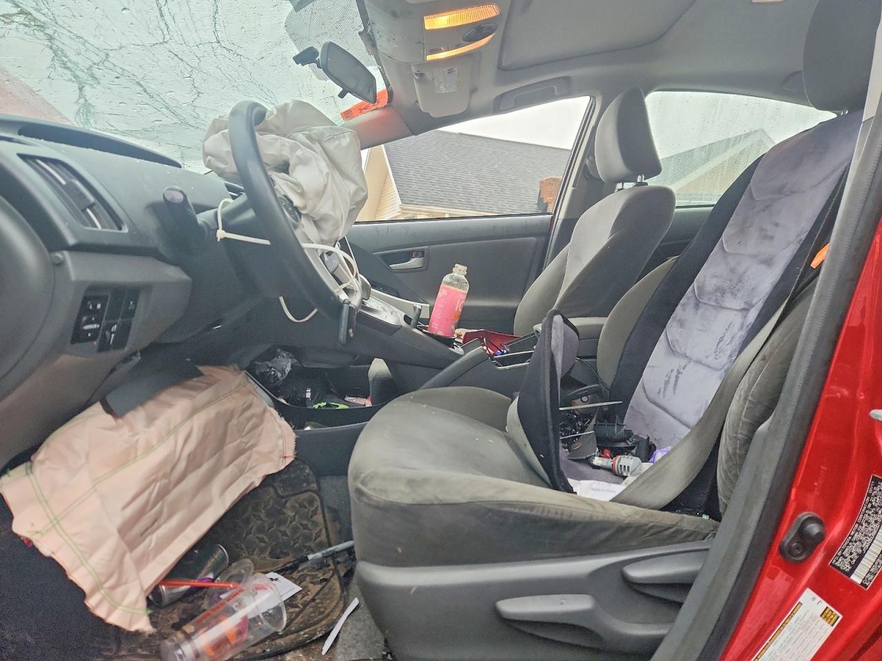 2011 TOYOTA PRIUS THREE photo 13