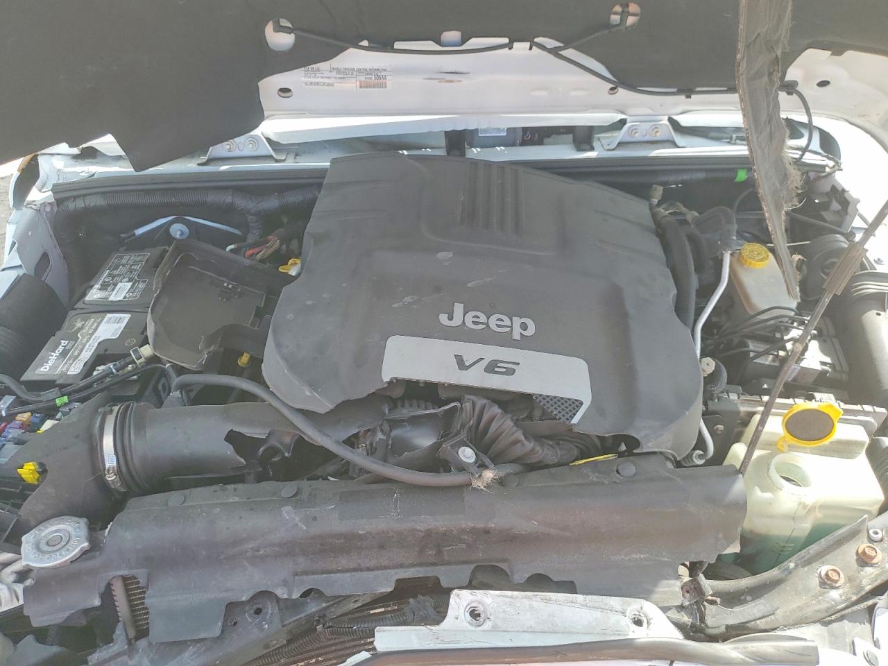 2016 JEEP WRANGLER UNLIMITED SAHARA photo 12