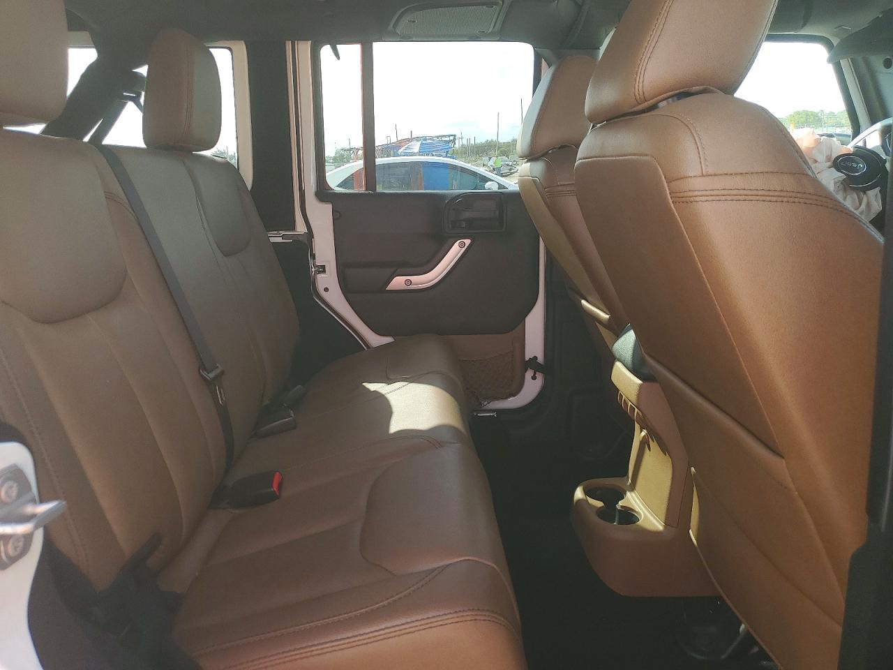 2016 JEEP WRANGLER UNLIMITED SAHARA photo 11