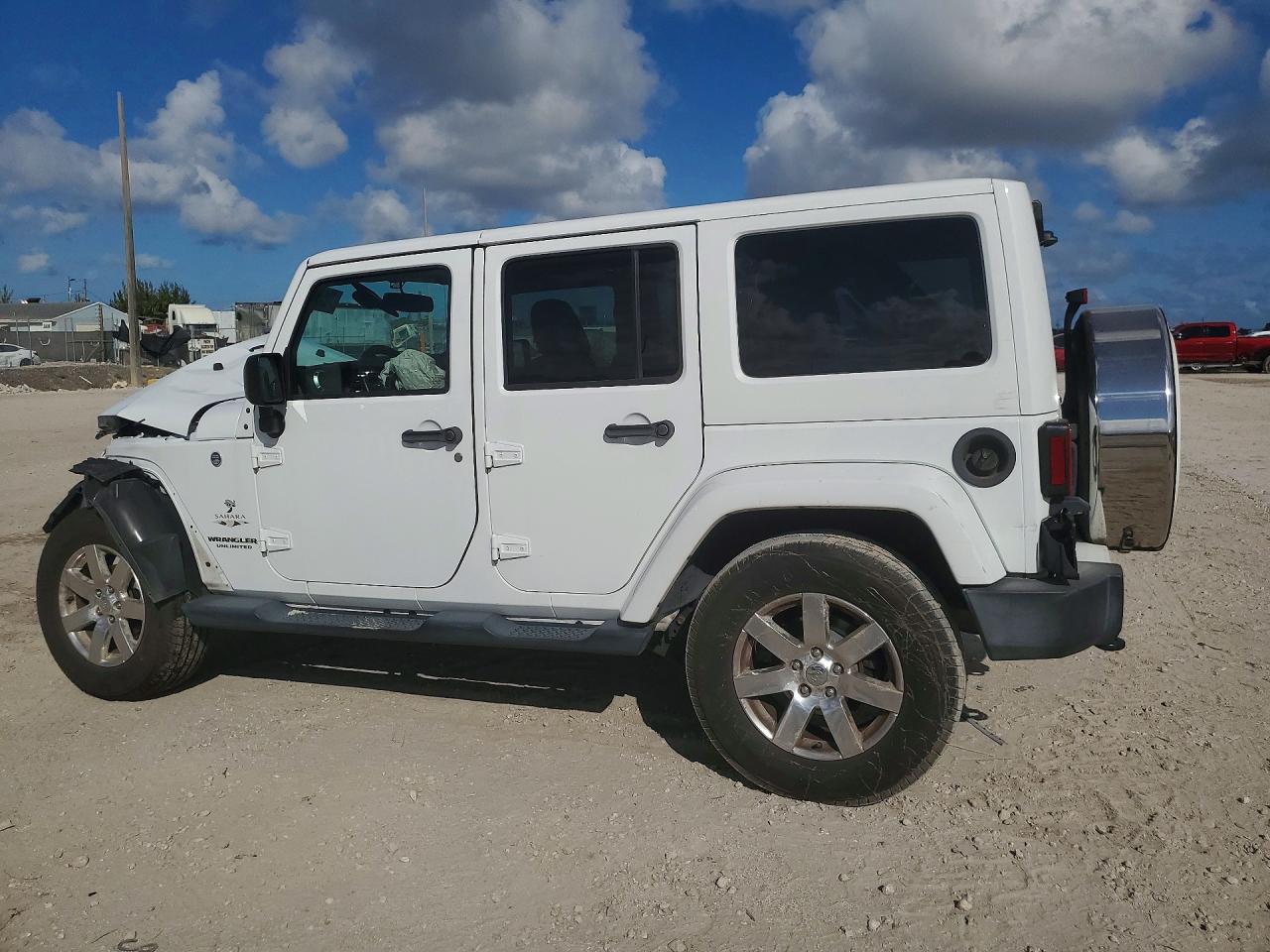 2016 JEEP WRANGLER UNLIMITED SAHARA photo 2